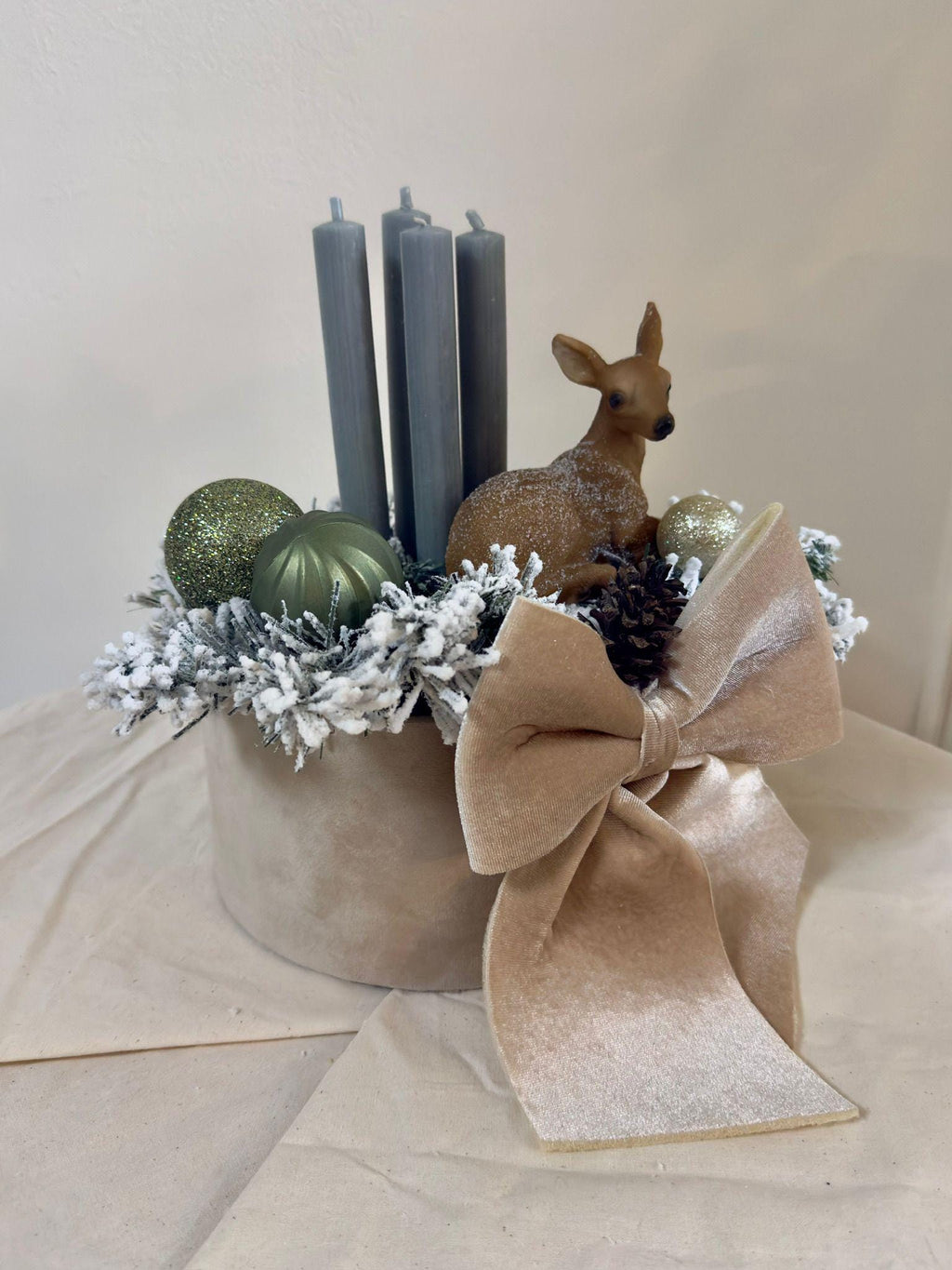 Adventski vijenac s jelenom | elegantna božićna dekoracija u neutralnim tonovima (ručni rad)