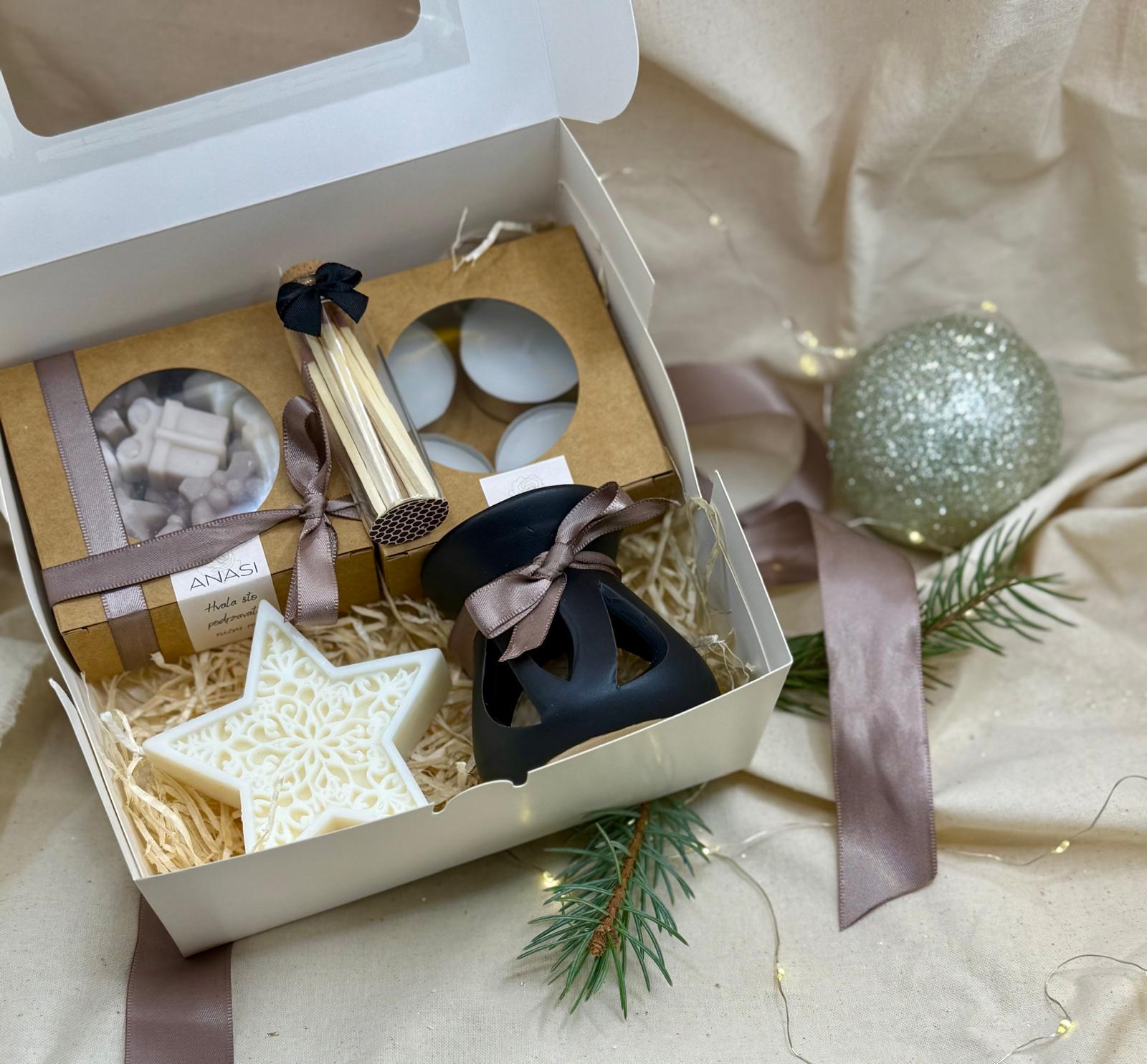 Božićni poklon set s aroma lampom