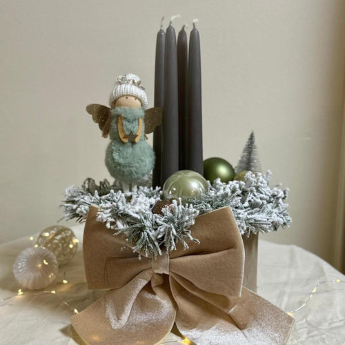 Adventski vijenac s anđelom | ručno izrađena božićna dekoracija